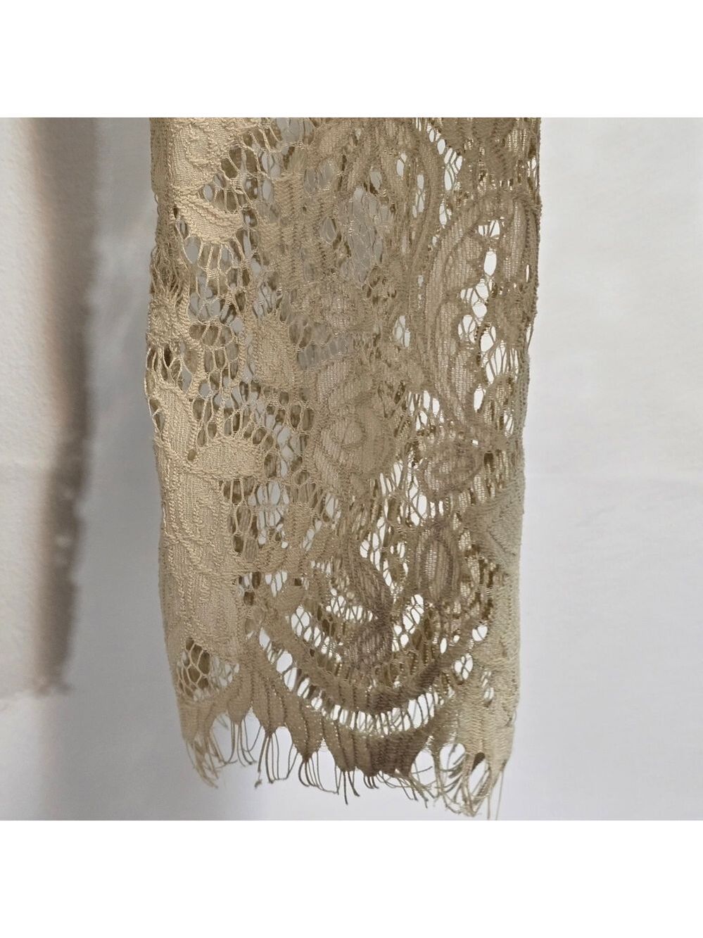 Ultra Pink Lace Long Sleeves Blouse in Cream - Picture 5 of 9
